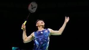 巴尔的摩金莺球场举办卡尔·瑞普肯引退赛，全场起立鼓掌超过十分钟