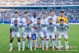 为什么主审会在比赛进行中频繁更换比赛用球以确保比赛公平